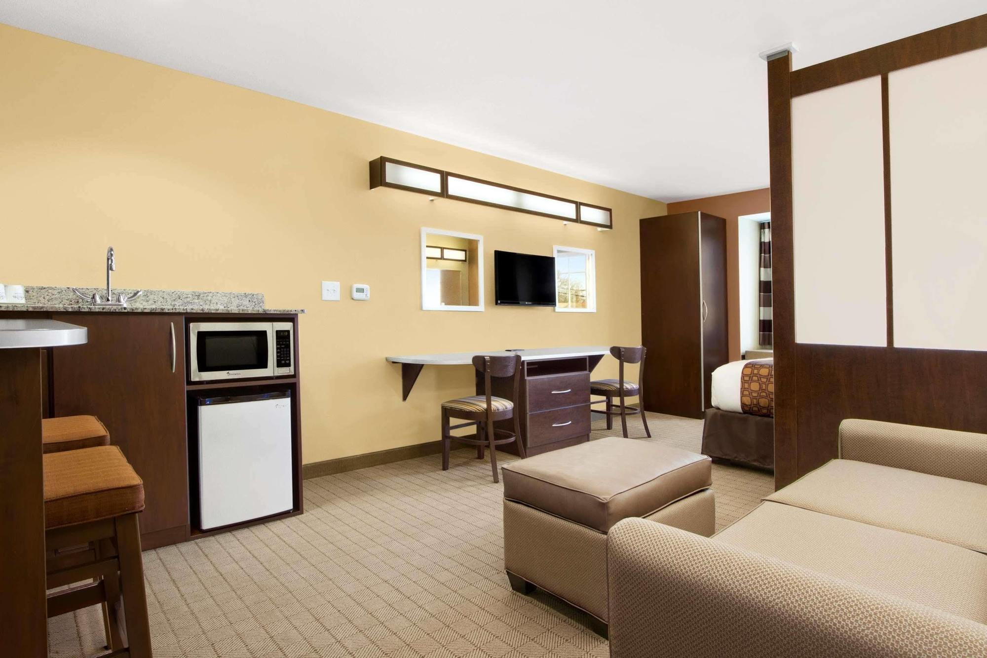 Microtel Inn & Suites By Wyndham Shelbyville Exterior photo
